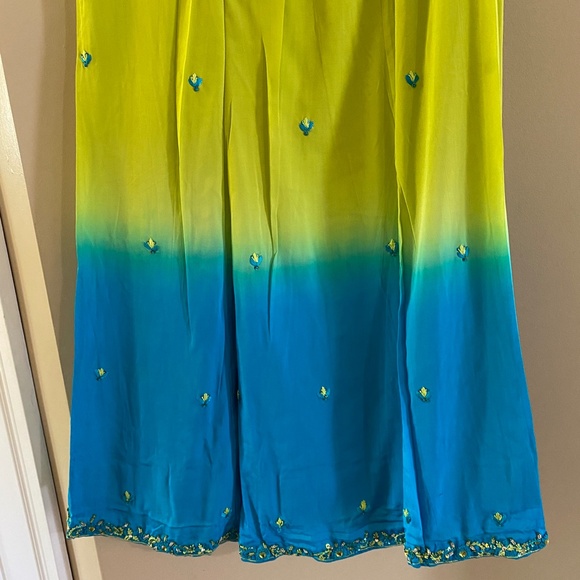 Indian / Pakistani Lengha Lime green and Blue - Size 6 - Picture 11 of 13